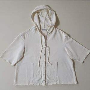 Delicates Women's Short Sleeve Snap-front Creme Cropped Hoodie